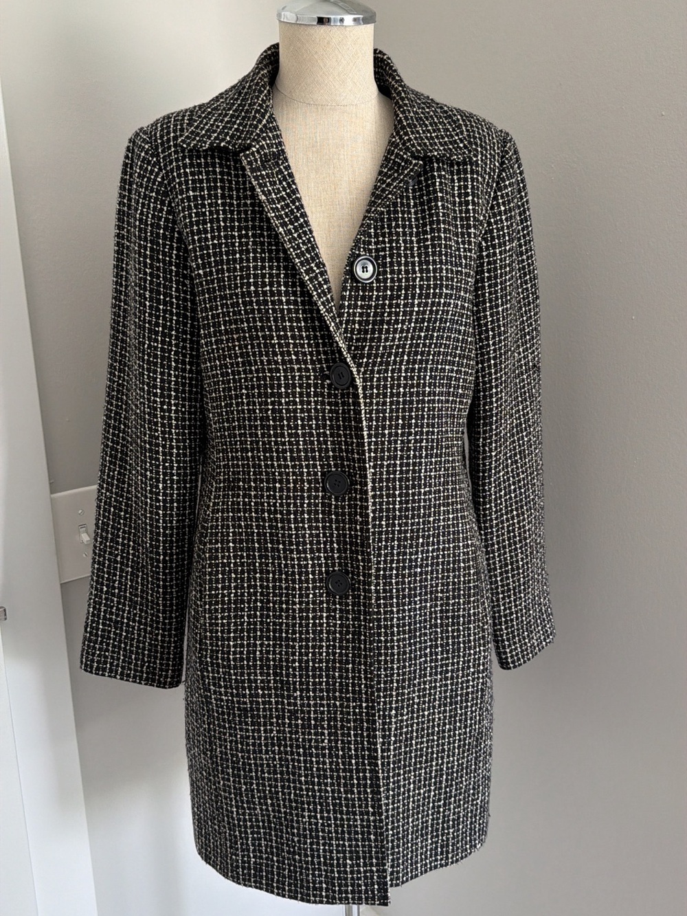 AGB Women’s Black/White Tweed Overcoat Button Front Lined Collared Size 6